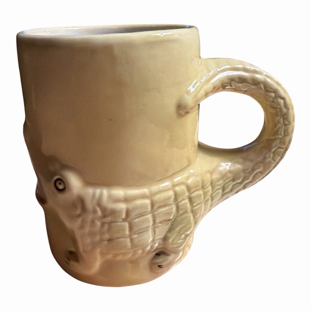 Alligator Crocodile Ceramic Coffee Mug Sculpted Tail Handle Beige Made in Brazil